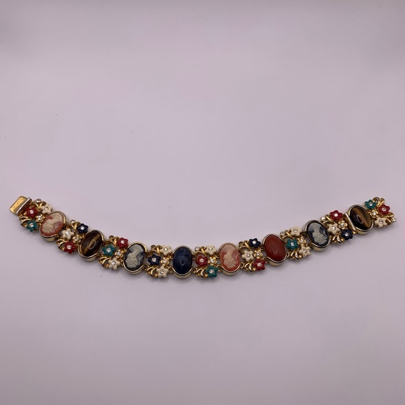 โจ Gorgeous Vintage JBK cameo and precious stones bracelet - Picture 3 of 17